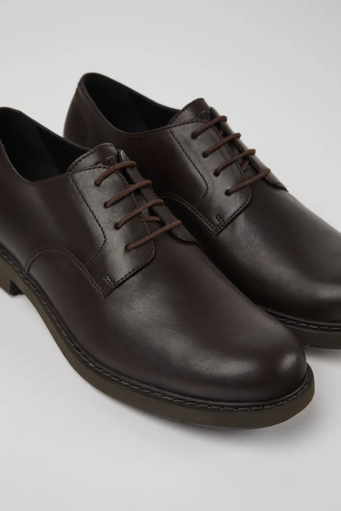 Neuman Zapato blucher clásico marrón
