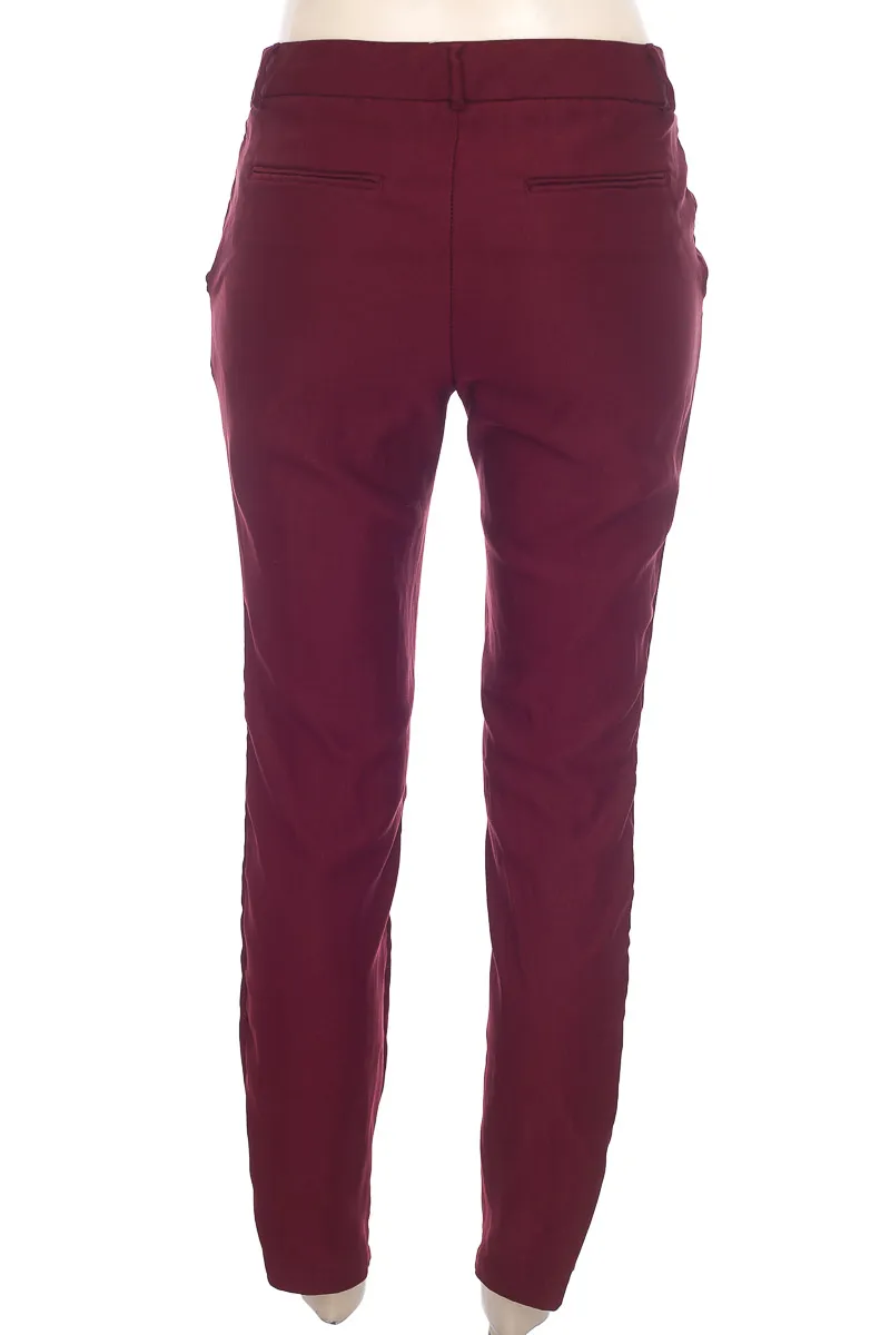 Pantalón color Vinotinto