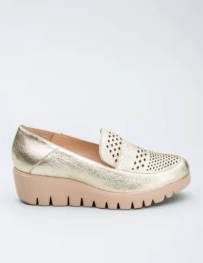 platform striped shoe.