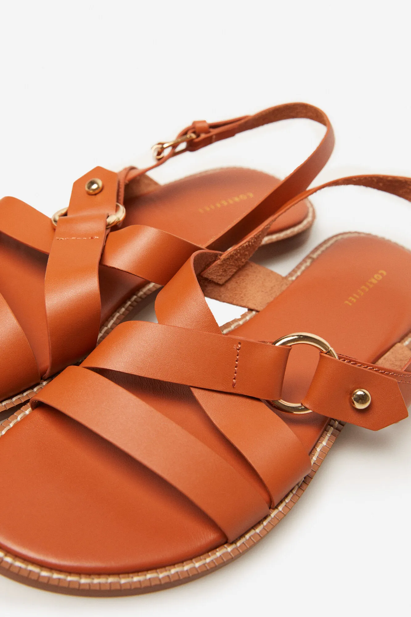 Ringed sandal